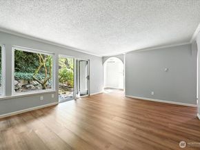 18910 NW 8th Avenue NW 121, Shoreline WA 98177