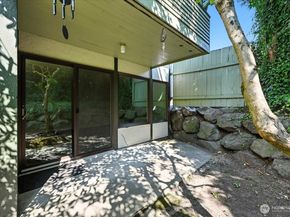 18910 NW 8th Avenue NW 121, Shoreline WA 98177