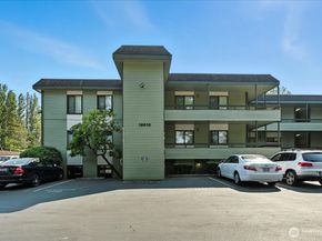 18910 NW 8th Avenue NW 121, Shoreline WA 98177