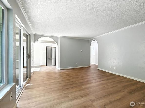 18910 NW 8th Avenue NW 121, Shoreline WA 98177