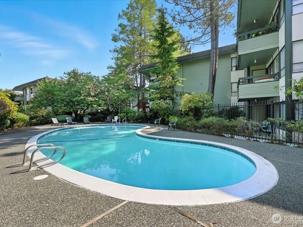 18910 NW 8th Avenue NW 121, Shoreline WA 98177