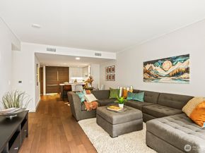 588 Bell Street 315S, Seattle WA 98121