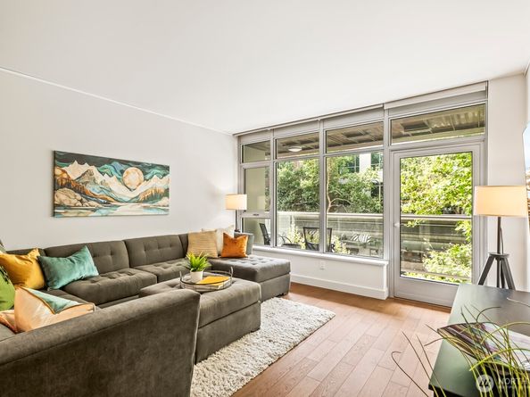588 Bell Street 315S, Seattle WA 98121
