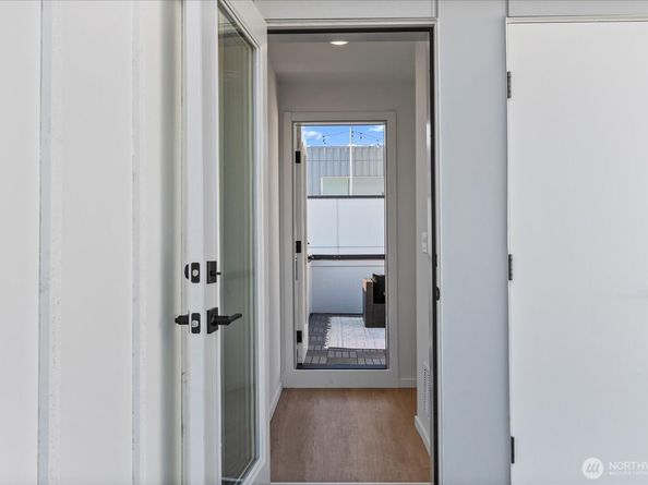 918 28th Avenue S C, Seattle WA 98144