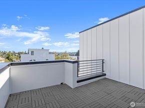 918 28th Avenue S C, Seattle WA 98144