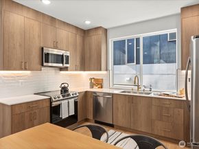 918 28th Avenue S C, Seattle WA 98144