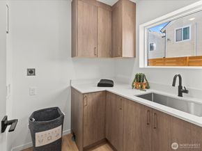 918 28th Avenue S C, Seattle WA 98144