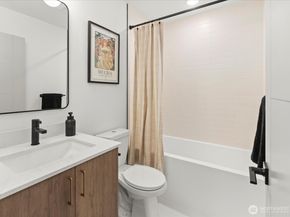 918 28th Avenue S C, Seattle WA 98144