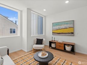 918 28th Avenue S C, Seattle WA 98144