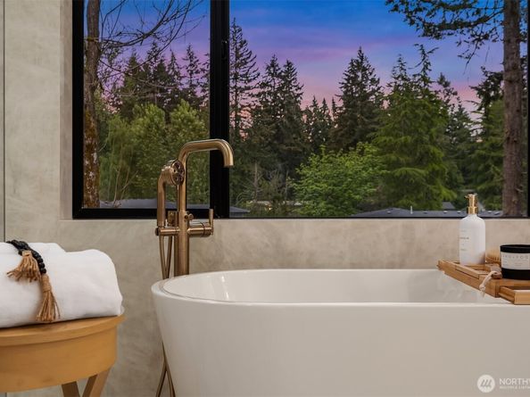 11315 113th Place NE, Kirkland WA 98033