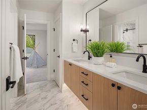 11315 113th Place NE, Kirkland WA 98033