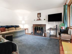 14828 Ashworth Avenue N, Shoreline WA 98133