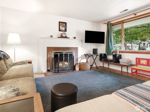 14828 Ashworth Avenue N, Shoreline WA 98133