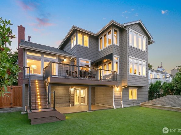 3016 37th Avenue W, Seattle WA 98199