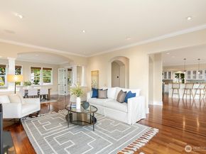 3016 37th Avenue W, Seattle WA 98199