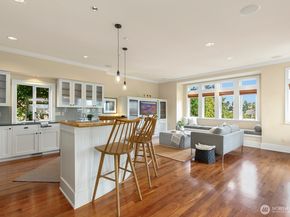 3016 37th Avenue W, Seattle WA 98199