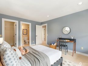 3016 37th Avenue W, Seattle WA 98199