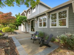 3016 37th Avenue W, Seattle WA 98199