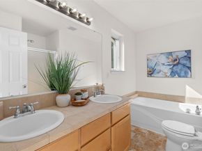 17021 114th Avenue SE, Renton WA 98055