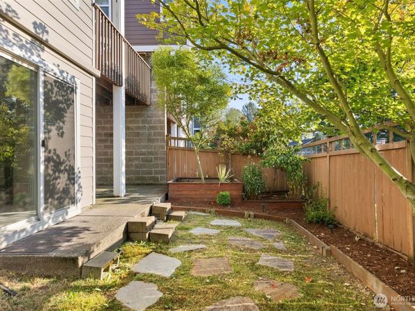 17021 114th Avenue SE, Renton WA 98055