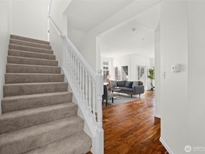 17021 114th Avenue SE, Renton WA 98055