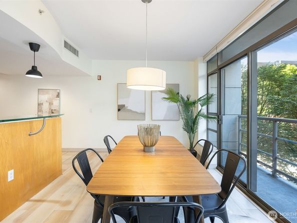 2929 1st Avenue 319, Seattle WA 98121