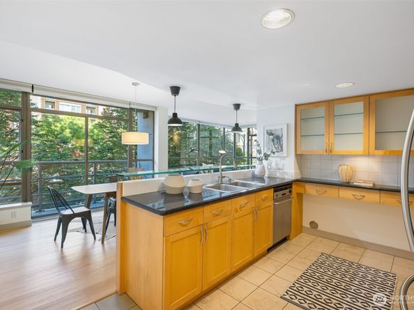 2929 1st Avenue 319, Seattle WA 98121