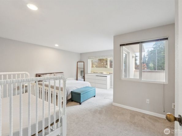 8225 212th Street SW 304, Edmonds WA 98026