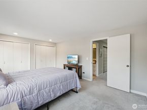 8225 212th Street SW 304, Edmonds WA 98026