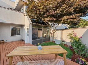 8225 212th Street SW 304, Edmonds WA 98026