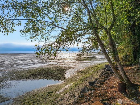 9482 Green Spot Place NE, Bainbridge Island WA 98110