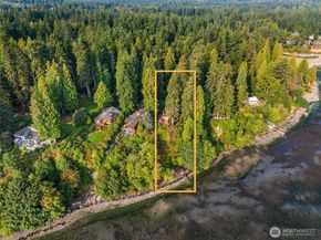 9482 Green Spot Place NE, Bainbridge Island WA 98110