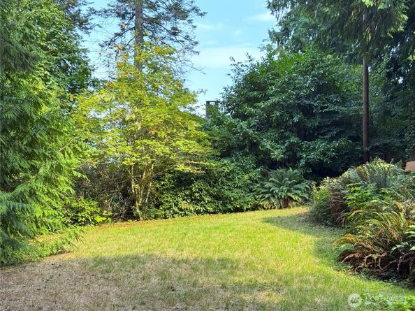 9482 Green Spot Place NE, Bainbridge Island WA 98110
