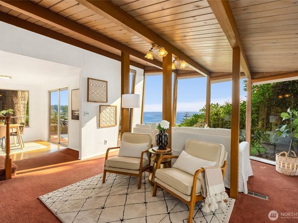 9482 Green Spot Place NE, Bainbridge Island WA 98110
