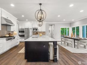 14918 SE 46th St, Bellevue WA 98006