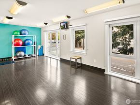 699 John Street 617, Seattle WA 98109