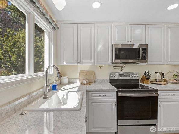19508 88th Avenue W, Edmonds WA 98026