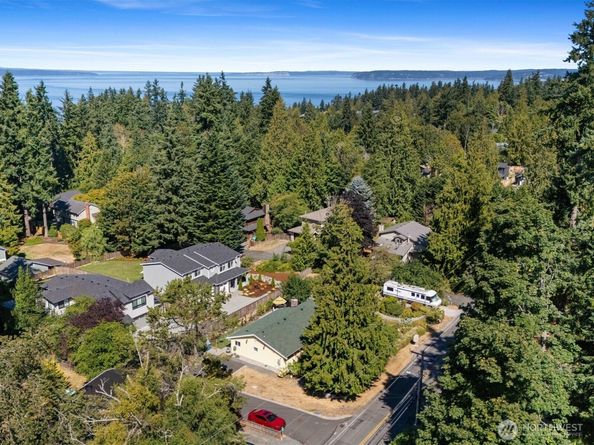 19508 88th Avenue W, Edmonds WA 98026