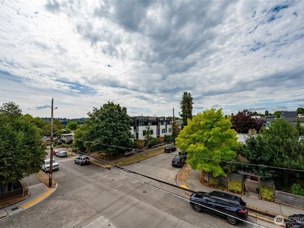 6300 26th Avenue NW, Seattle WA 98107