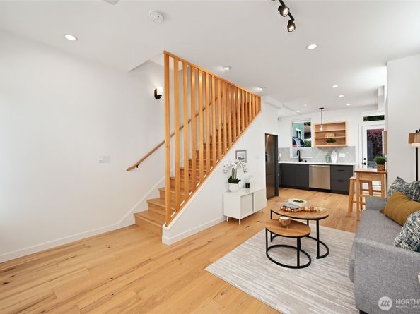 6300 26th Avenue NW, Seattle WA 98107