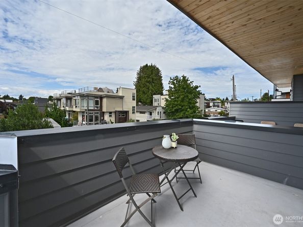 6300 26th Avenue NW, Seattle WA 98107
