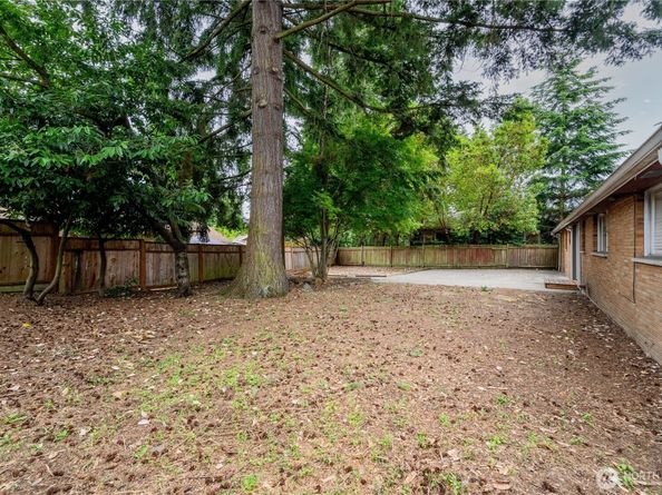 20318 19th Avenue NE, Shoreline WA 98155