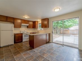 20318 19th Avenue NE, Shoreline WA 98155