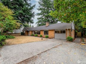 20318 19th Avenue NE, Shoreline WA 98155