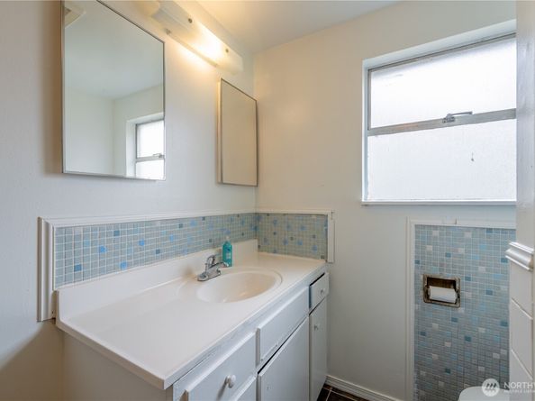 20318 19th Avenue NE, Shoreline WA 98155