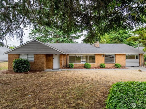 20318 19th Avenue NE, Shoreline WA 98155