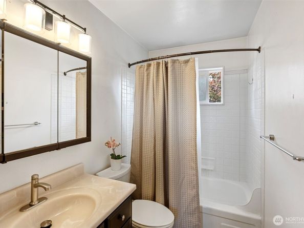 1312 E Hope Street, Bremerton WA 98310