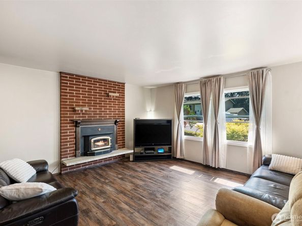 1312 E Hope Street, Bremerton WA 98310
