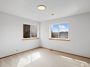 2632 14th Avenue W, Seattle WA 98119