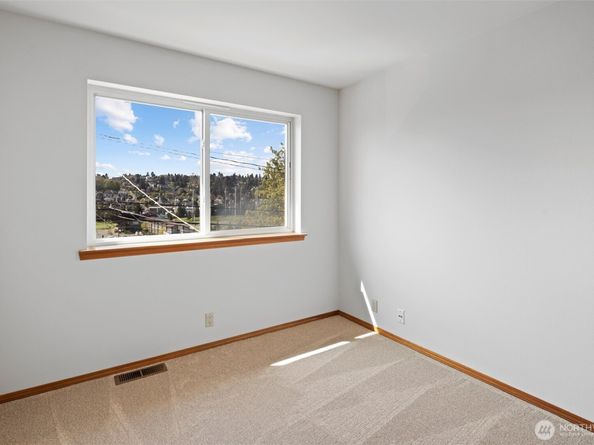 2632 14th Avenue W, Seattle WA 98119